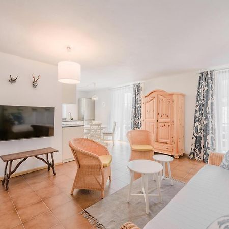 Renoviertes Apartment Mit Terrasse An Der Piste Mit Kostenlosen Wifi Carezza al Lago Eksteriør billede